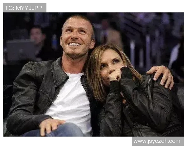 偶像与日本足球明星的浪漫爱情故事揭开幸福新篇章