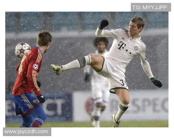 足球明星克罗斯的职业生涯与成就解析