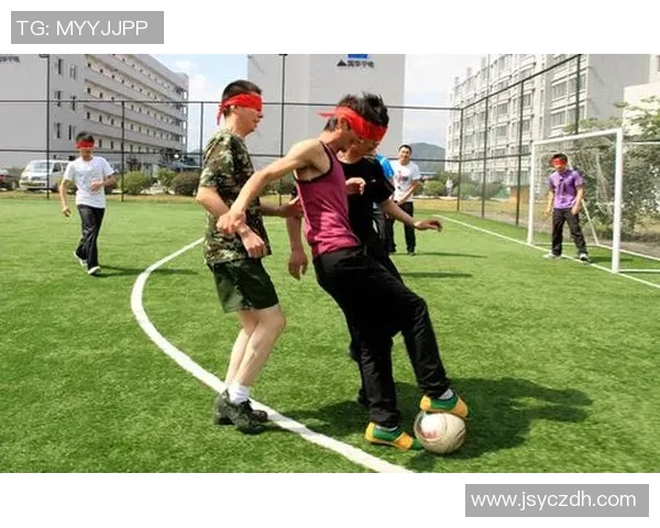 足球明星的视力状况揭秘是否存在近视现象影响球场表现